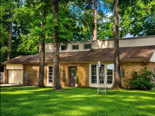 1728 E Lake Dr, Huntsville, TX, 77340 | Card Image