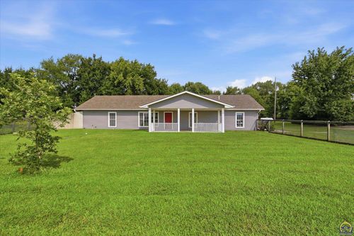 13881 Osage Rd, Valley Falls, KS, 66088-4260 | Card Image