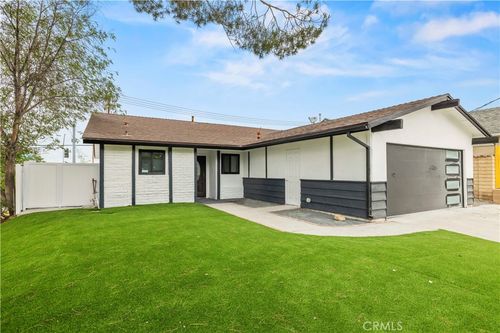 28201 Hot Springs Ave, Canyon Country, CA, 91351-1143 | Card Image