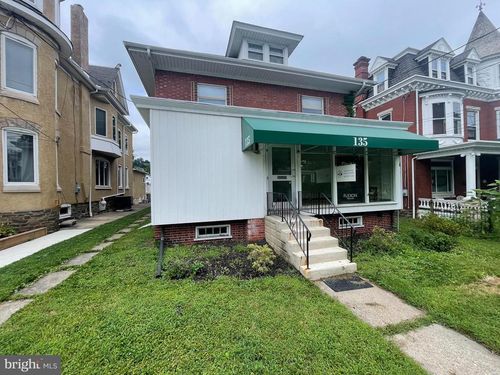 135 N Reading Ave, BOYERTOWN, PA, 19512-1011 | Card Image