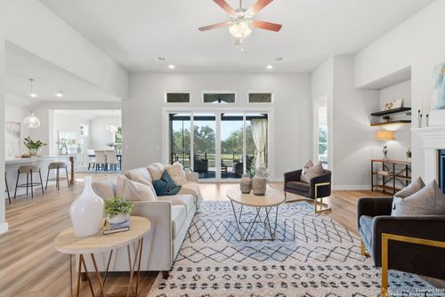 641 Vale Ct, New Braunfels, TX, 78132-2957 | Card Image