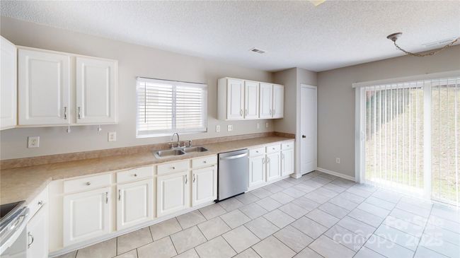 8139 Deodora Cedar Ln, House other with 3 bedrooms, 3 bathrooms and null parking in Charlotte NC | Image 23