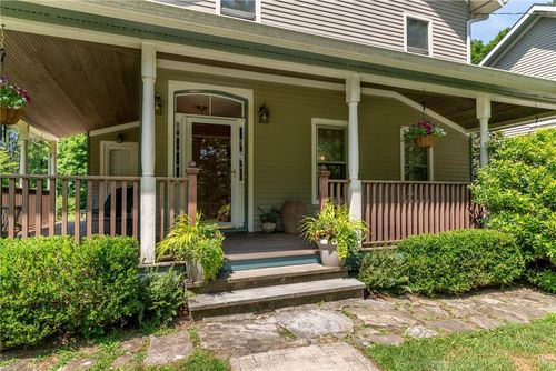 614 Bedford Rd, North Castle, NY, 10504-2106 | Card Image