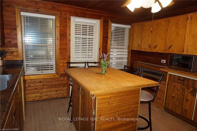 3878 Chippawa Pky, House other with 3 bedrooms, 1 bathrooms and 10 parking in Niagara Falls ON | Image 13