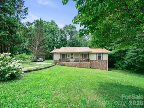 115 Hollifield St, Spruce Pine, NC, 28777-3255 | Card Image