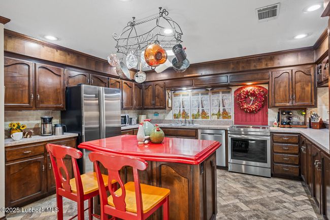4524 7 Th St, House other with 3 bedrooms, 3 bathrooms and null parking in Lubbock TX | Image 17