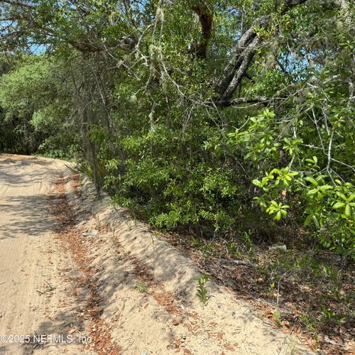 121 Brown St, Interlachen, FL, 32148-2670 | Card Image