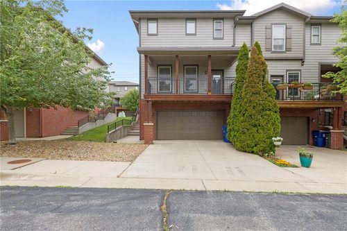 5245 Overland Dr, Lawrence, KS, 66049-4166 | Card Image
