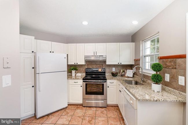 124 - 8035 Lantern Ct, Townhouse with 3 bedrooms, 3 bathrooms and null parking in MANASSAS VA | Image 7