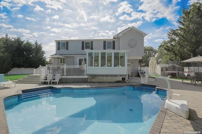 11 13 Th St, House other with 4 bedrooms, 3 bathrooms and null parking in Bohemia NY | Image 4