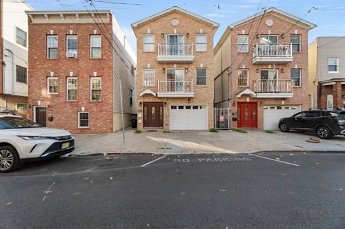 219 South St, Jersey City, NJ, 07307-3501 | Card Image