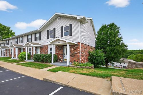 f-805 Highland Hill Ct, Saint Peters, MO, 63376-2676 | Card Image