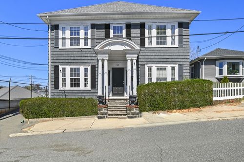 1l-18 Ropes St, Salem, MA, 01970-4825 | Card Image