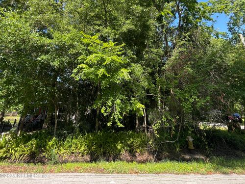 1318 Eisenhower Dr, St Augustine, FL, 32084-8581 | Card Image