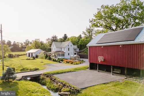 1689 Tolna Junction Ln, NEW FREEDOM, PA, 17349-9100 | Card Image