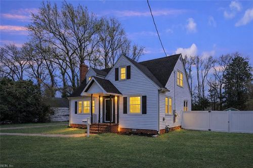 1263 W Queen St, Hampton, VA, 23669-3838 | Card Image