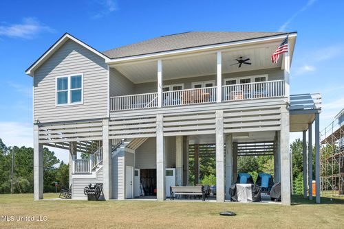 1322 Enos St, Diamondhead, MS, 39525-3002 | Card Image