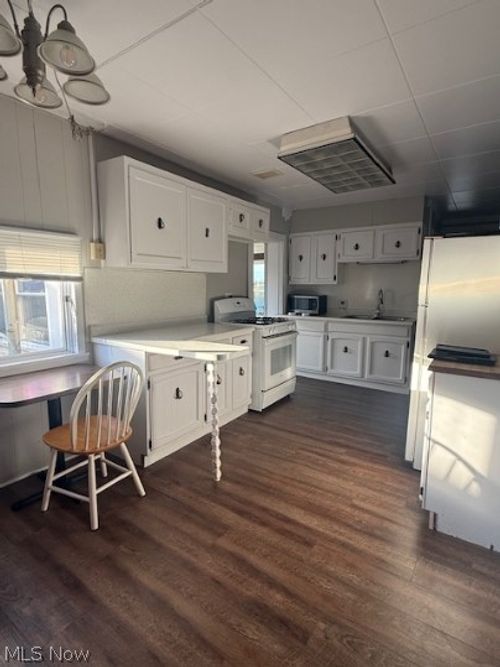 b-107 W Main Street, Wilmot, OH, 44689 | Card Image