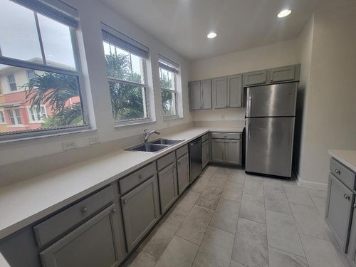 5-750 Millbrae Ct, West Palm Beach, FL, 33401-8488 | Card Image