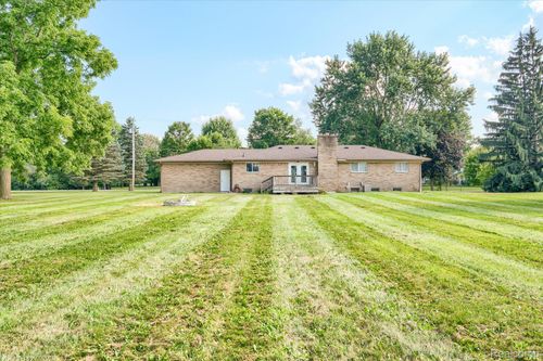 11447 Hegel Rd, Goodrich, MI, 48438-9775 | Card Image