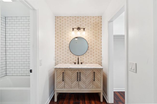 Master Bathroom | Image 17