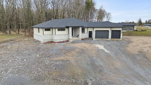 235 Michael'S Way, Carrying Place, ON, K0K1L0 | Card Image