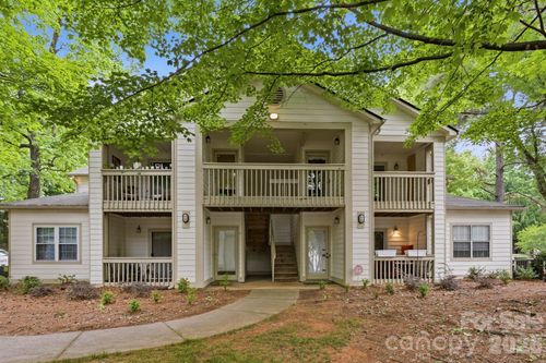1042 Churchill Downs Ct, Charlotte, NC, 28211-1556 | Card Image