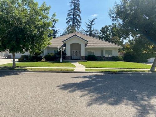 1110 Grove Dr, Tulare, CA, 93274-1962 | Card Image