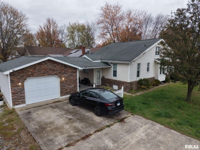 221 N 10 Th Street, House other with 4 bedrooms, 1 bathrooms and null parking in Herrin IL | Image 2