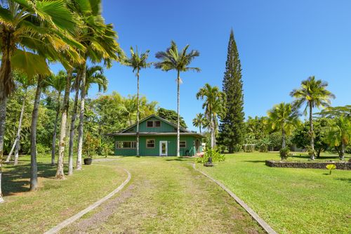 4631 Kahiliholo Rd, KILAUEA, HI, 96754-5127 | Card Image