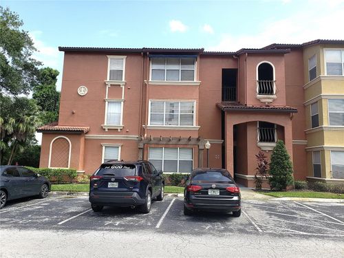 31-5120 Conroy Rd, ORLANDO, FL, 32811-3767 | Card Image