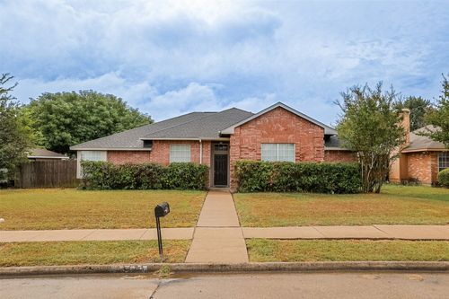 1106 Rosewood Ln, Lancaster, TX, 75146-1350 | Card Image