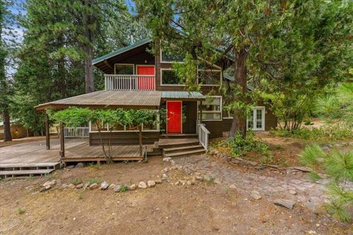 712 Remour Ln, Mount Shasta, CA, 96067-9470 | Card Image