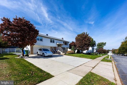 24 Westbury Dr, Cherry Hill, NJ, 08003-1018 | Card Image