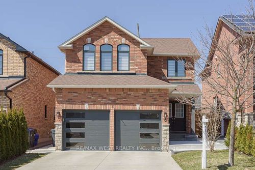 6 Gray Park Dr, Bolton, ON, L7E2N3 | Card Image