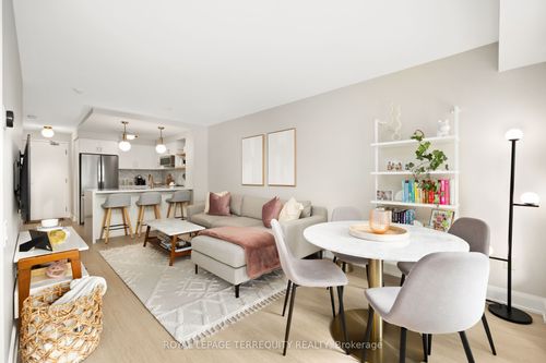 1004-2191 Yonge St, Toronto, ON, M4S3H8 | Card Image