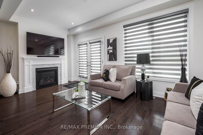 89 Gridiron Gate, House attached with 5 bedrooms, 4 bathrooms and 1 parking in Vaughan ON | Image 9