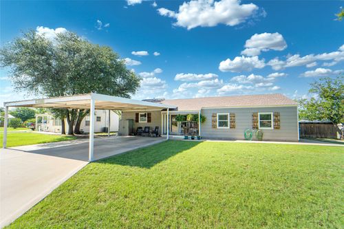 1400 W Wheeler St, Breckenridge, TX, 76424-4126 | Card Image