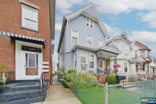 402 Davis Ave, Harrison, NJ, 07029-1510 | Card Image