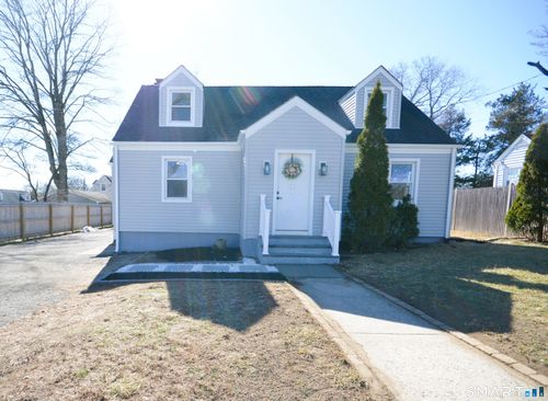1335 Black Rock Tpke, Fairfield, CT, 06825-4111 | Card Image