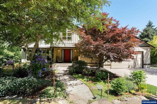 3381 Nw Crest Loop, Albany, OR, 97321-9629 | Card Image