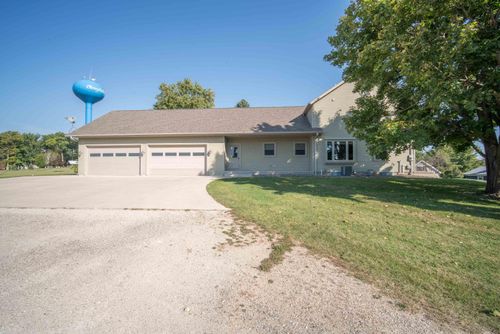 1572 County Rd W, Campbellsport, WI, 53010-2712 | Card Image