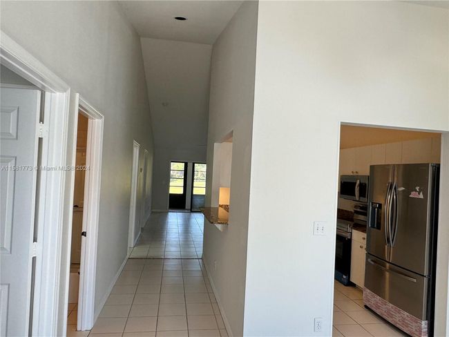 6114 Se Georgetown Pl, Home with 2 bedrooms, 2 bathrooms and null parking in Hobe Sound FL | Image 6