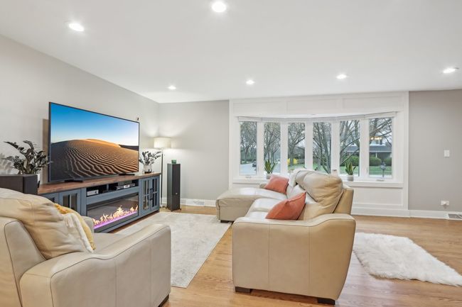 2542 Woodlawn Rd, House other with 4 bedrooms, 3 bathrooms and 2 parking in Northbrook IL | Image 10