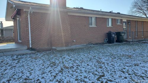 37852 Carpathia Blvd, Sterling Heights, MI, 48310-3859 | Card Image