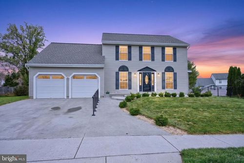 4894 Concord Dr, Easton, PA, 18045-8116 | Card Image