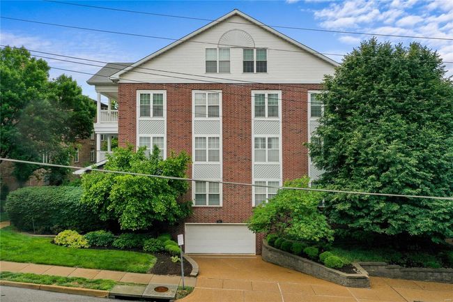 APT-3C - 505 N And South Rd, Condo with 3 bedrooms, 3 bathrooms and 2 parking in University City MO | Image 35