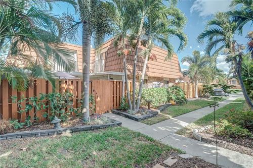 apt-3-1438 Park Shore Cir, FORT MYERS, FL, 33901-9606 | Card Image