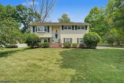 231 Greenwood Ave, Madison, NJ, 07940-1323 | Card Image