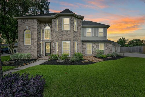 1806 Middlecreek St, Friendswood, TX, 77546-5436 | Card Image